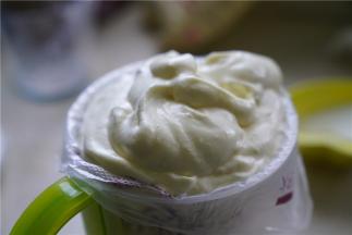 拌好的蛋糕糊如图状，看着很是细腻哦