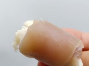 看看羊蹄好多的毛毛、绝对影响口感。