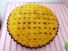 外皮酥脆、内馅香甜柔软的苹果派，好吃到没朋友。。。