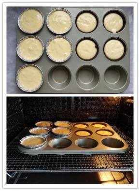 7. 装入剪口裱花袋中，挤入杯蛋糕模具中，八分满即可。如果使用软纸托，需要配合金属模具使用。8. 放入预热好的烤箱中层，上下火165度，烤15分钟左右。不同烤箱的实际炉温不同，请根据情况酌情调整。