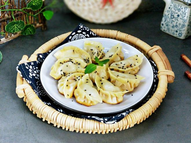 沙茶酸菜馅饺子