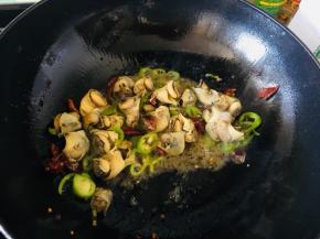 超出香味放螺肉