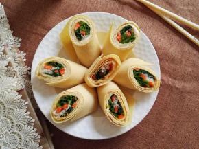 10、健康、美味的豆皮卷上桌。