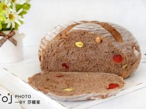 将烤箱上下管200度预热10分钟后，放入中层200度烤10分钟，转180度烤15分钟。