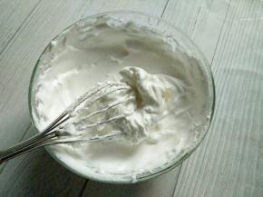 用蛋抽划圈拌几圈