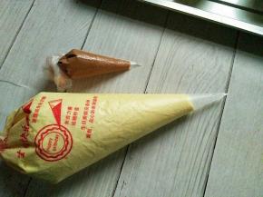 一样的装入裱花袋