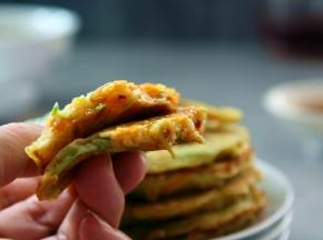 搭配蒜汁、辣油更美味