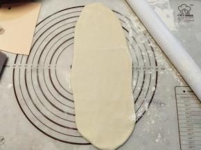 擀成长舌状。
