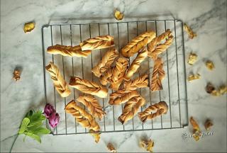 出炉~放在晾网上，已经闻到红薯香味