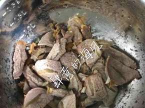牛肉凉凉切片，
