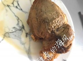 卤好捞出凉凉备用。
