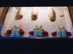 入正好烤箱中层！二次发酵约 8分钟！