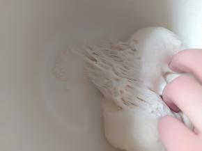 2.如图扒开呈蜂窝状 
