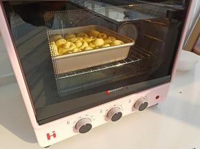 18. 放入烤箱180度烤20分钟左右
