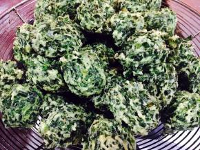 捞出来后沥一下油。