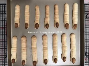 烤好移出烤箱晾凉就可以进行装饰了