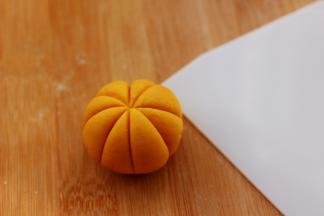 美美滴南瓜胚就压好了。