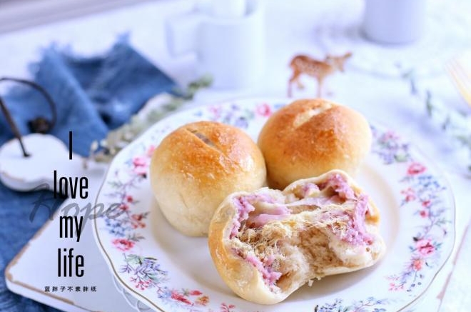 超拉丝的芋泥肉松小餐包