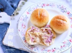 掰开一个，超级拉丝，口感很丰富。