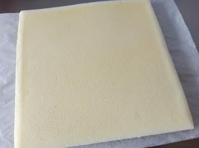 11.撕掉油纸(我做的反卷，做正卷的话晾的时候需要正面向上)