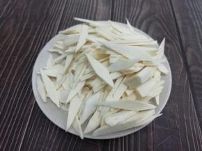水笋洗干净切成片