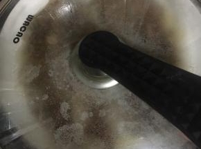 水开后，放入蒸锅中大火蒸5分钟即可。