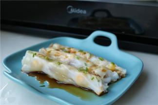 再次赞一下这个蒸烤箱，肠粉可以想吃就吃了。