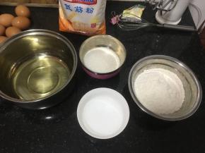 1、将所有的材料称重备用。