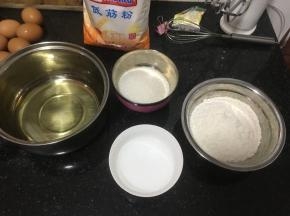 1、将所有的材料称重备用。