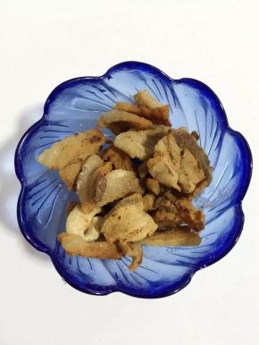 这就是我用肥肉炼的猪油渣，很香的哦！