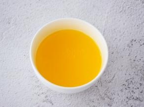 黄油隔水融化备用