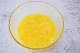 搅拌至糖粉融化
