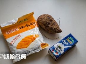 准备需要的材料，没有牛奶用清水也可以，没有糯米粉用面粉也行，但是口感软糯会差一些。