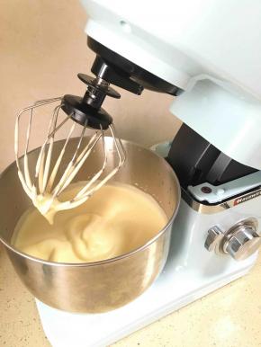 2: 厨师机7挡打发到花纹很明显 画8字 短时间不消