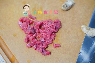 牛肉切小粒