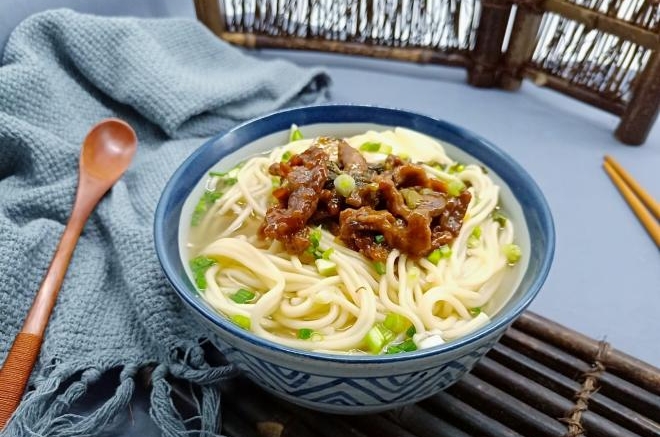 酸菜肉丝面
