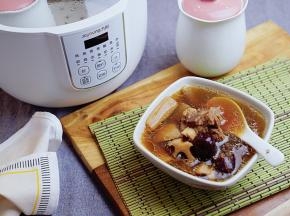 这样子一盅汤，可以二人分享。