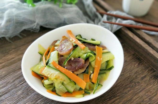 黄瓜炒腊肠