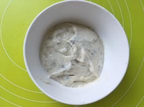 用同样的方法搅拌均匀，盐的用量可以根据宝贝平时的食用情况来添加