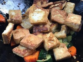 加入煎好的豆腐