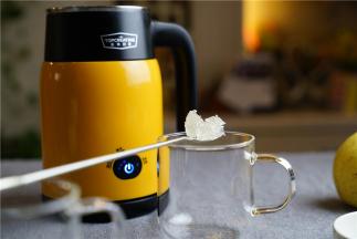 然后再加入冰糖及适量的枸杞调味点缀就可以。