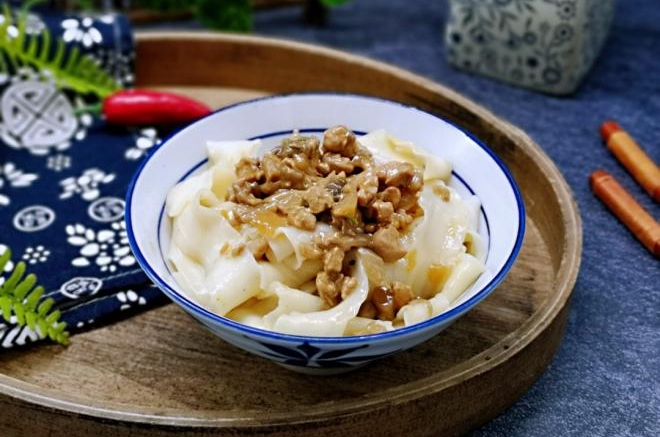 平菇肉丁打卤面