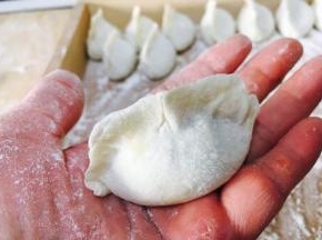 小饺子包好了。