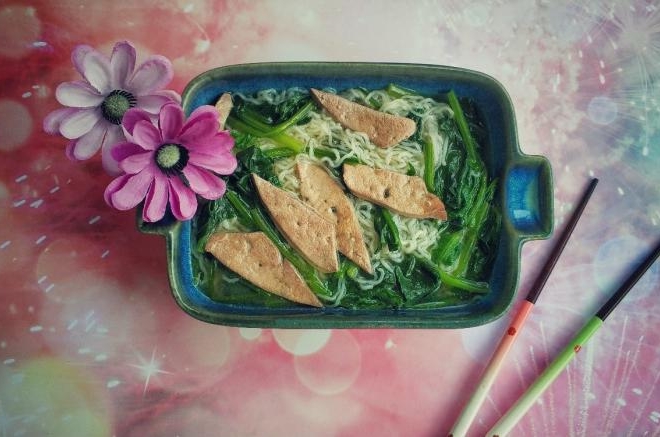 猪肝菠菜粉丝汤