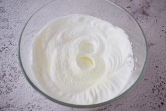 筛入玉米淀粉和淳璀有机幼儿配方奶粉