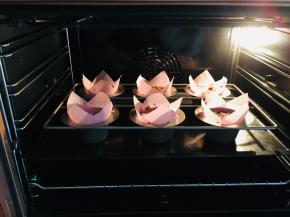 烤箱150度25—30分钟。具体温度感觉自己烤箱脾气酌情调节。