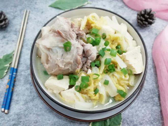 大骨炖白菜冻豆腐