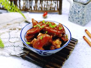 盛出装盘，撒葱花！