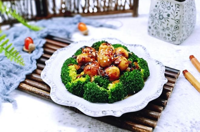 西蓝花酿鹌鹑蛋