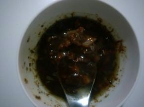 关火，把炸酱盛碗，备用